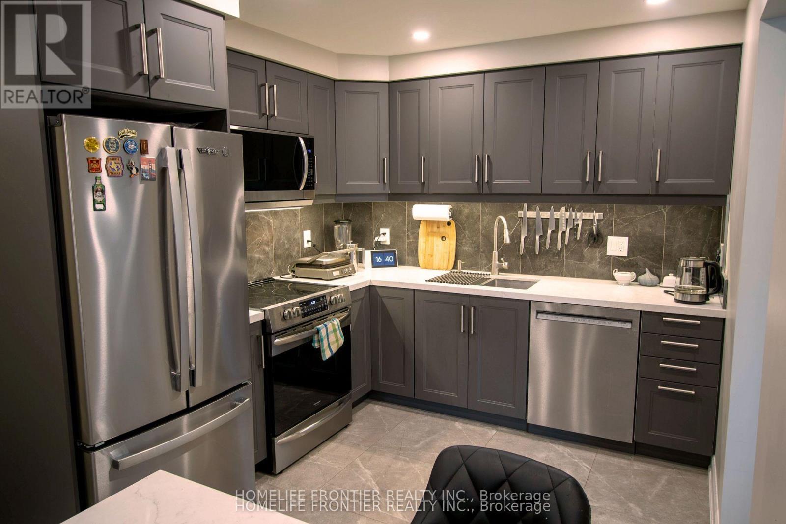 59 Dowswell Drive, Toronto, Ontario  M1B 1H5 - Photo 4 - E13134400
