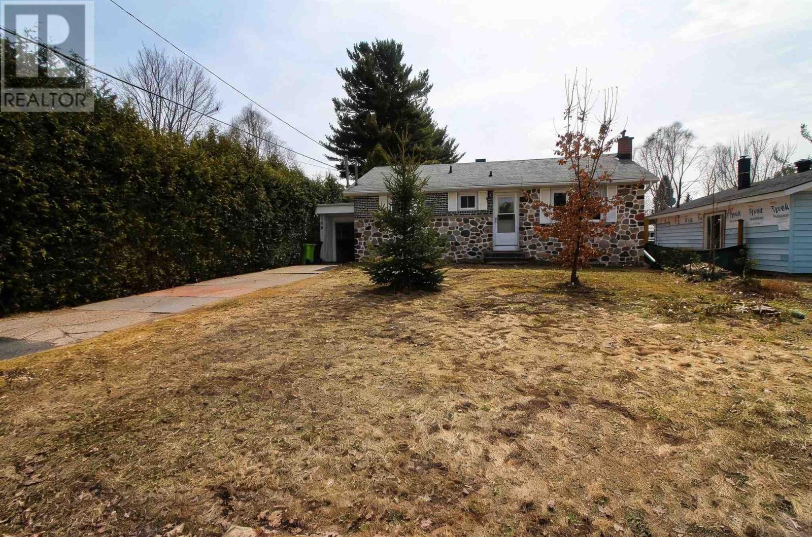 39 Lawson AVE, Sault Ste. Marie, Ontario