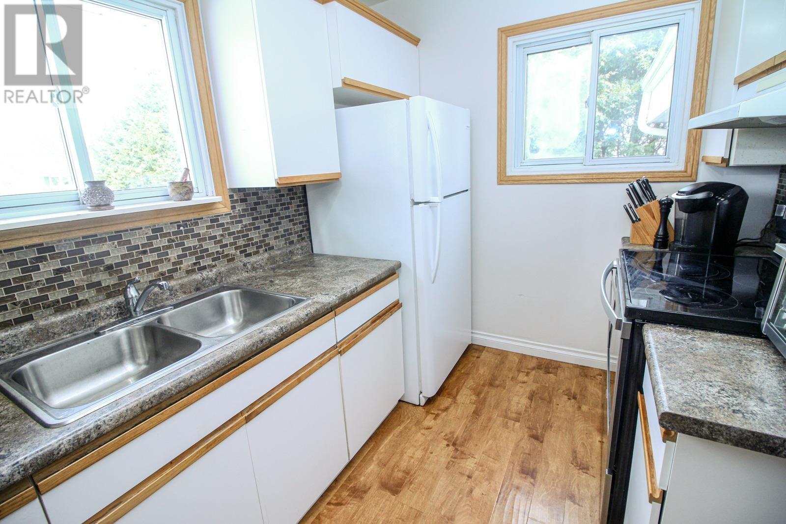 39 Lawson Ave, Sault Ste. Marie, Ontario P6B 4E8 - Photo 9 - SM260813