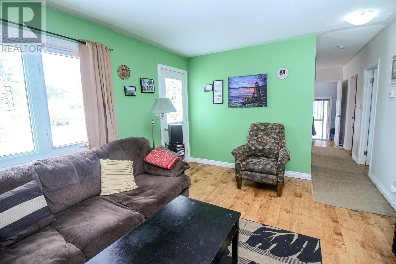 39 Lawson Ave, Sault Ste. Marie, Ontario P6B 4E8 - Photo 7 - SM260813