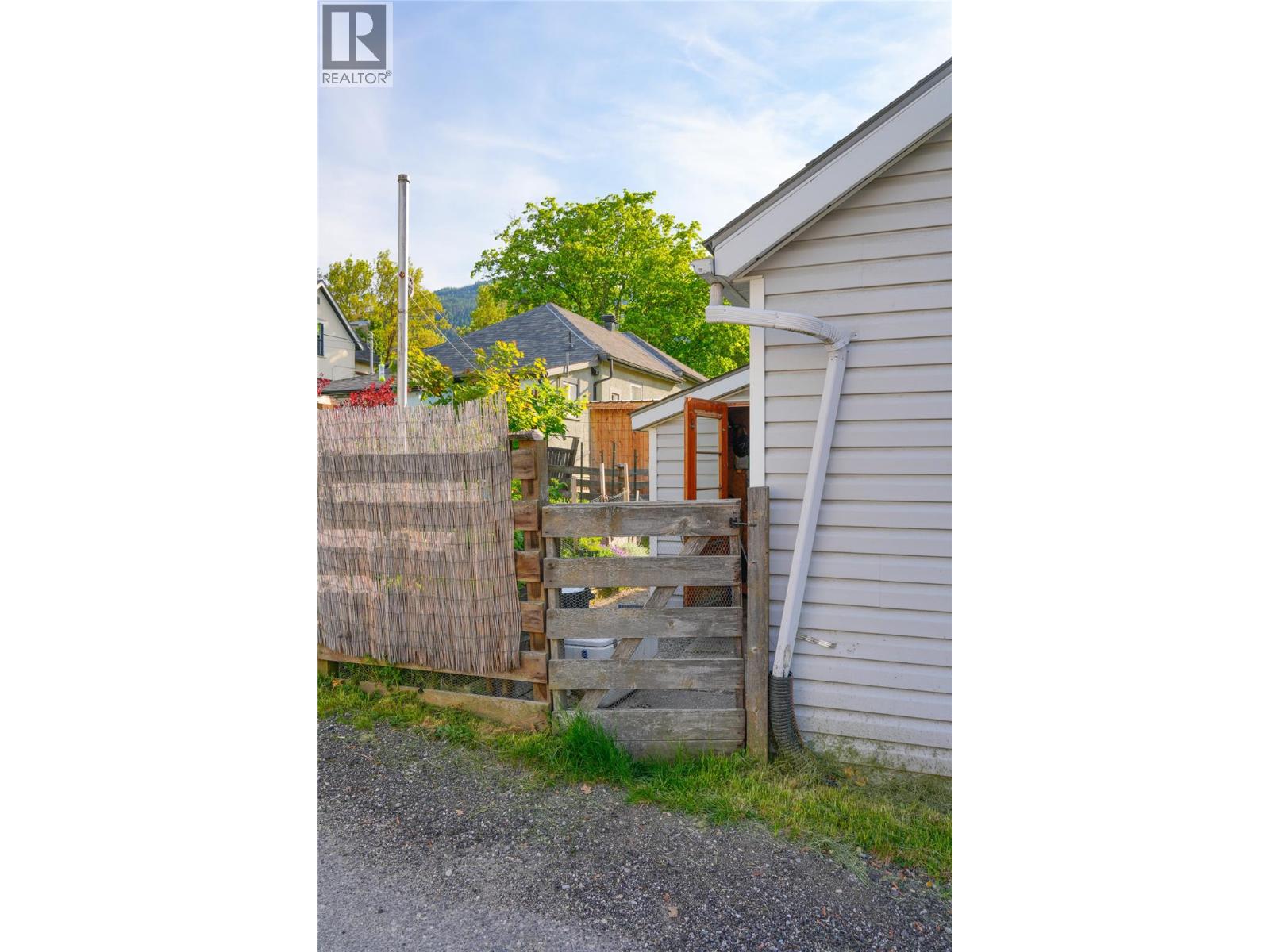 408 Mill Street, Nelson, British Columbia  V1L 4R9 - Photo 16 - 10387496