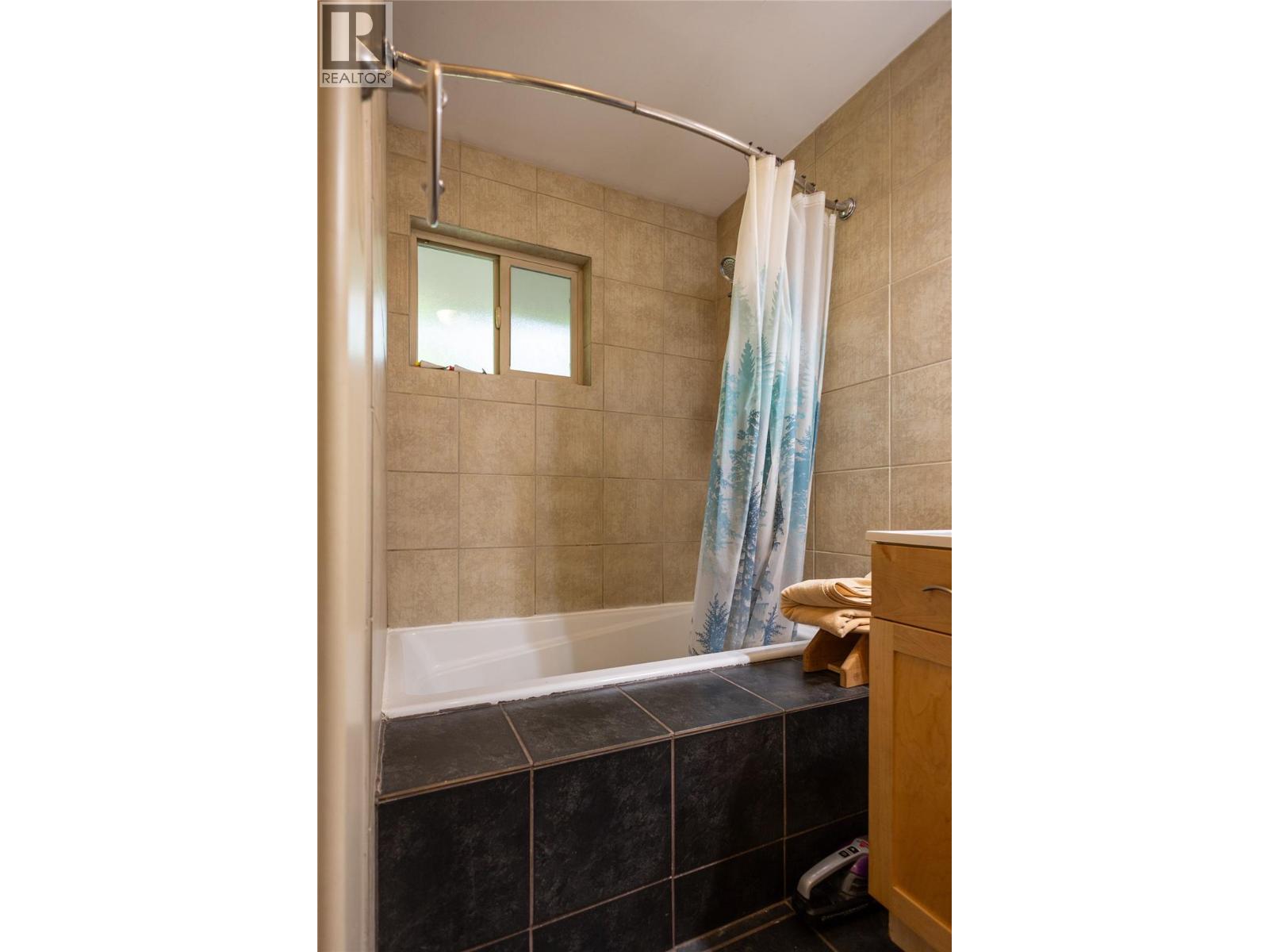 3637 6 Highway, Passmore, British Columbia  V0G 2J0 - Photo 24 - 10387293