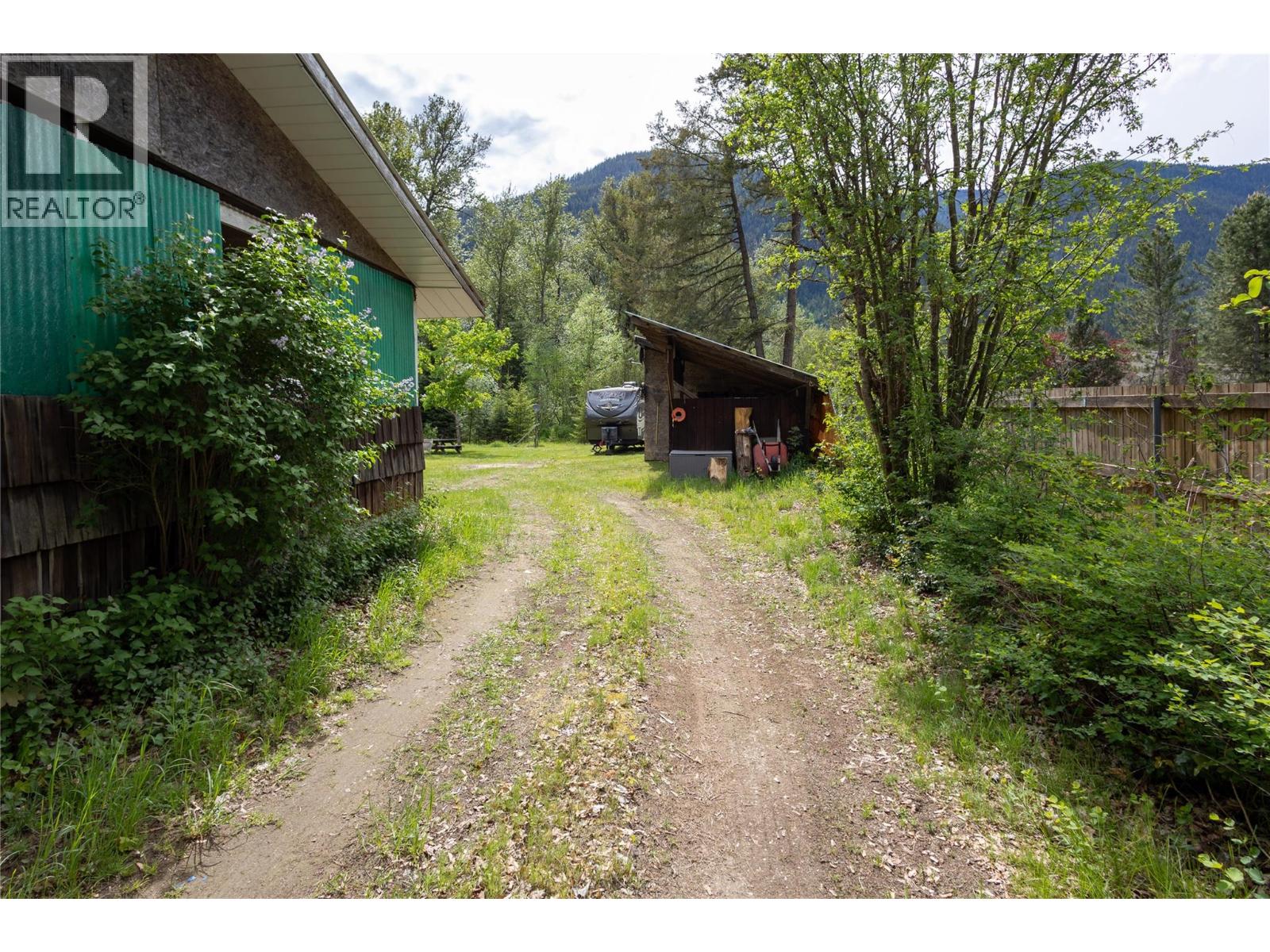 3637 6 Highway, Passmore, British Columbia  V0G 2J0 - Photo 46 - 10387293