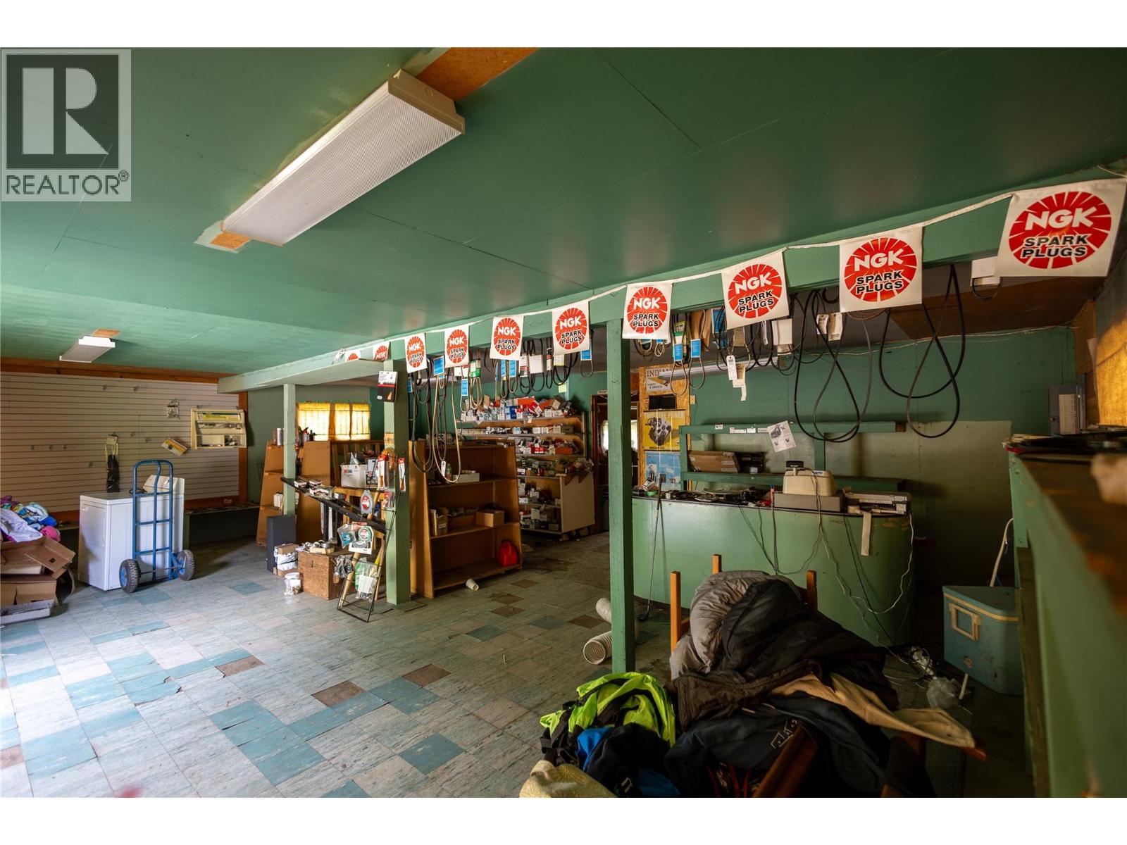 3637 6 Highway, Passmore, British Columbia  V0G 2J0 - Photo 62 - 10387293