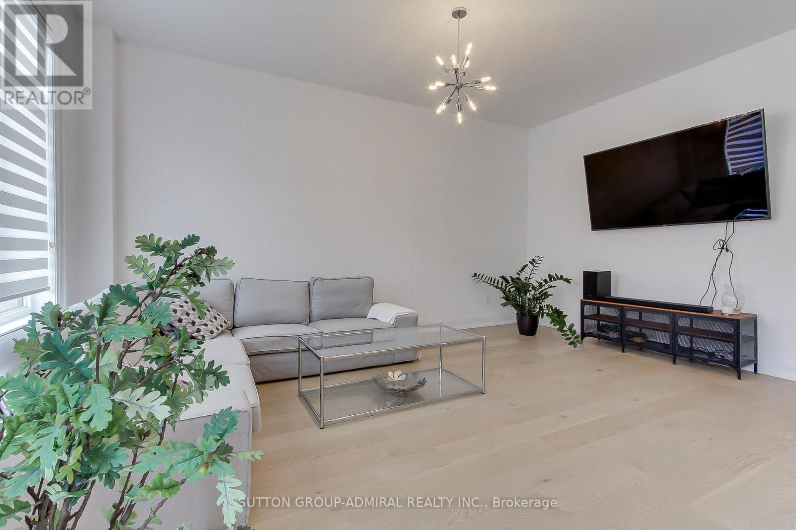 249 Inverness Way, Bradford West Gwillimbury (Bradford), Ontario  L3Z 0W7 - Photo 12 - N13134322