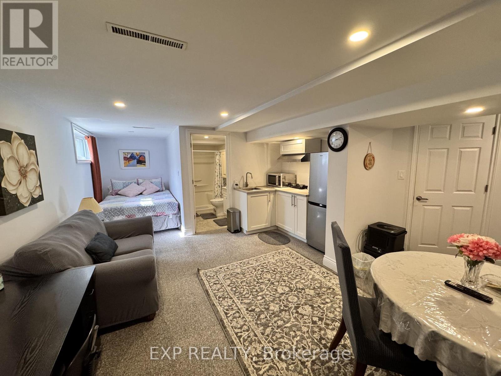 16 Haida Drive, Aurora, Ontario  L4G 3C7 - Photo 5 - N13134424
