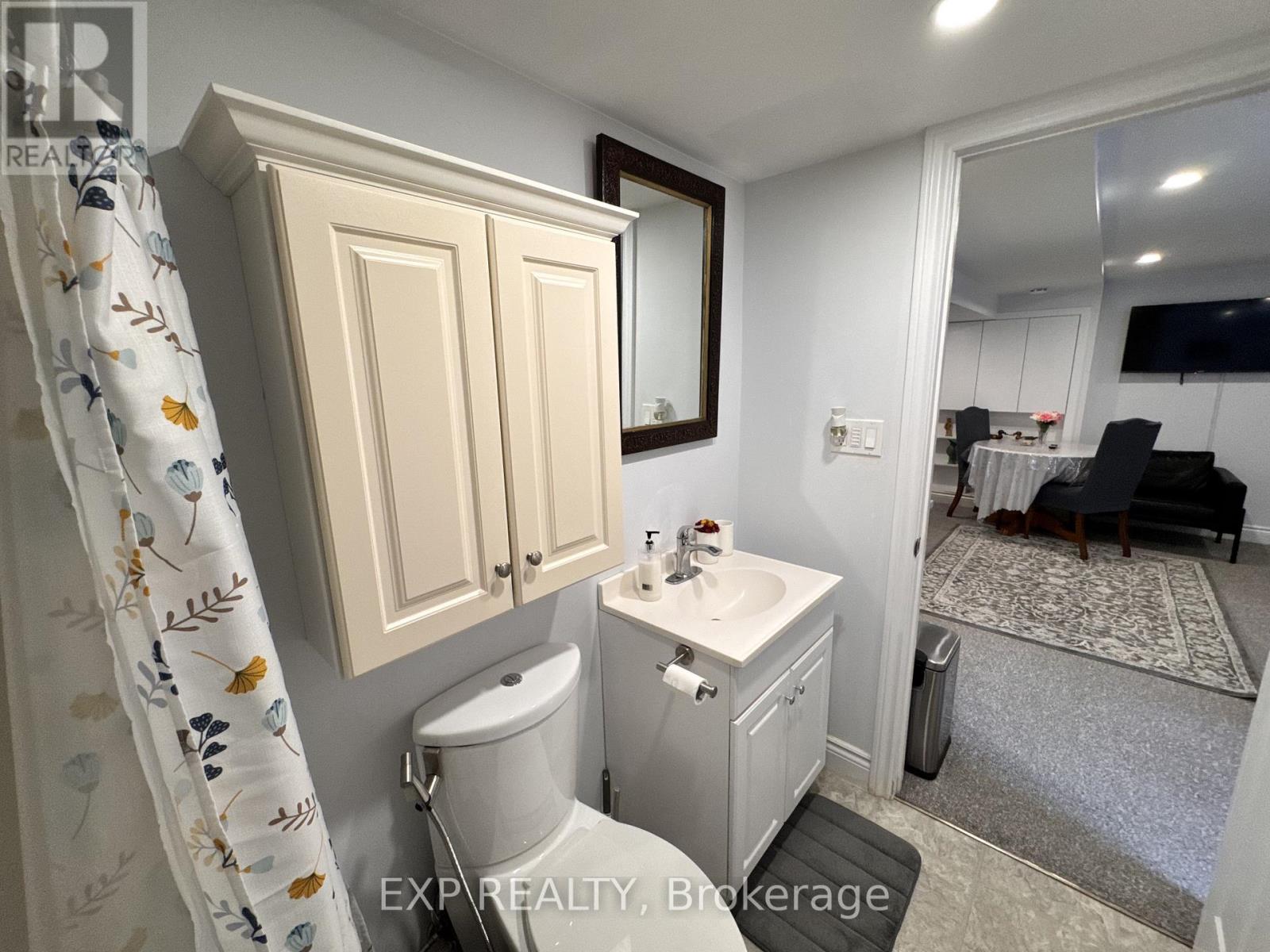 16 Haida Drive, Aurora, Ontario  L4G 3C7 - Photo 8 - N13134424