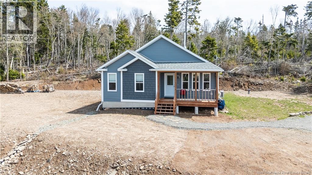 39 Chignecto Drive, Alma, New Brunswick  E4H 1V9 - Photo 2 - NB128904