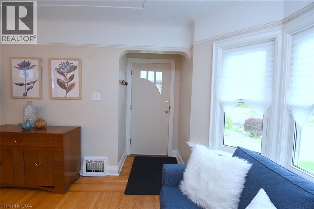 8 Norwood Road, Hamilton, Ontario  L8S 3P9 - Photo 7 - 40830709