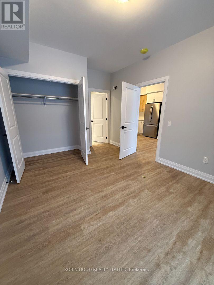 Unit 201 - 60 Donald Street, Barrie (Queen's Park), Ontario  L4N 1E3 - Photo 10 - S13134068
