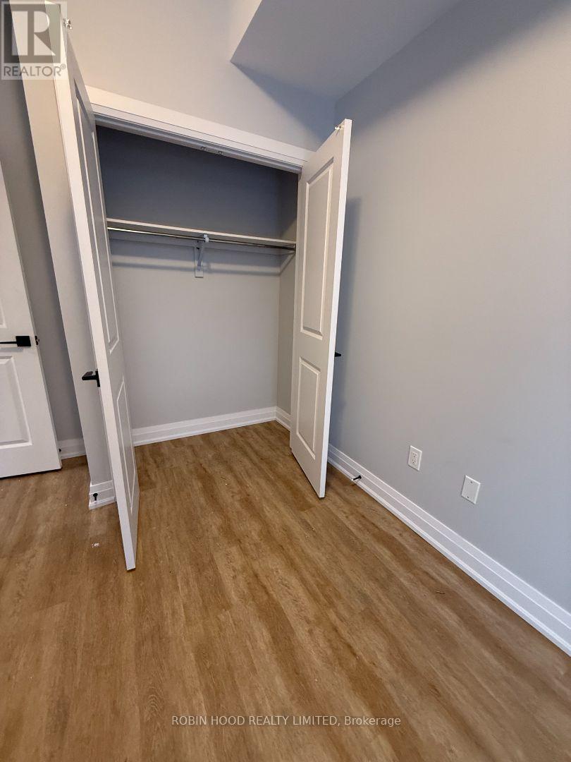 Unit 201 - 60 Donald Street, Barrie (Queen's Park), Ontario  L4N 1E3 - Photo 5 - S13134068