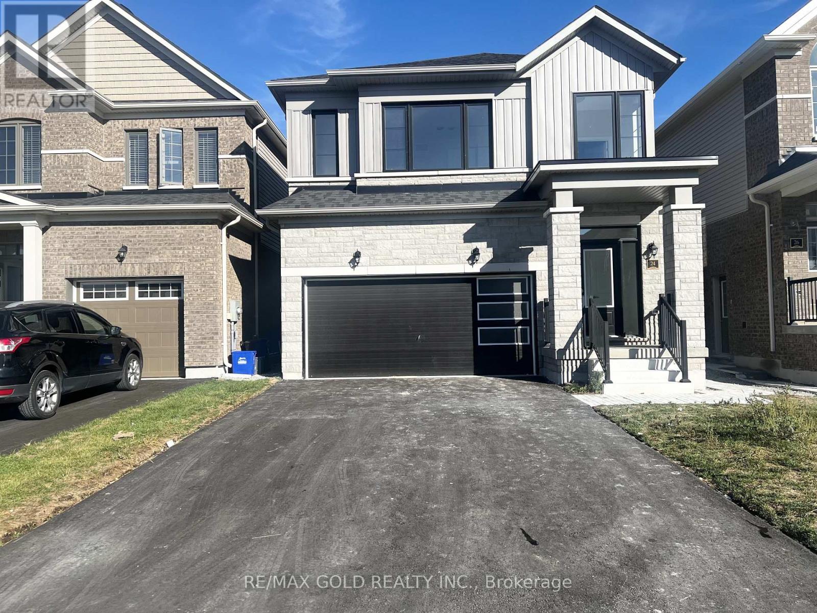 24 Hylton Drive, Barrie, Ontario  L9J 0W5 - Photo 2 - S13134116