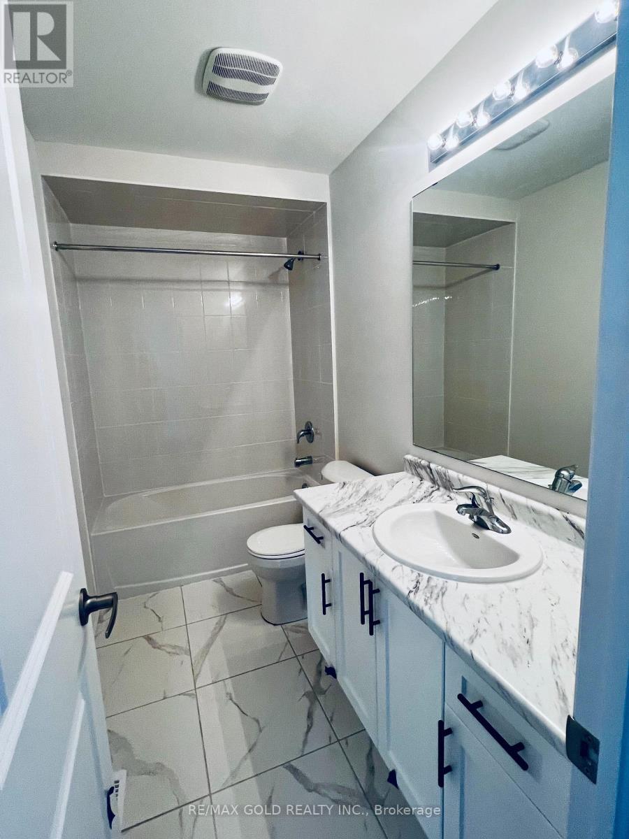 24 Hylton Drive, Barrie, Ontario  L9J 0W5 - Photo 21 - S13134116