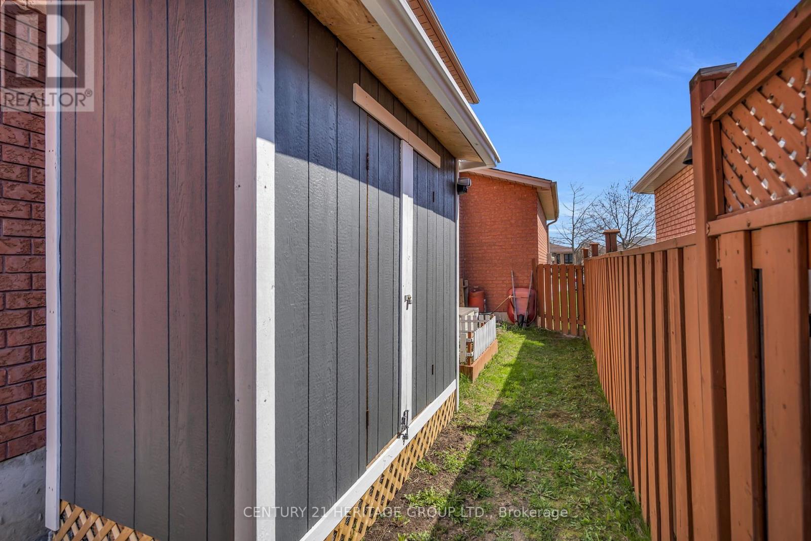 73 Stollar Boulevard, Barrie (Little Lake), Ontario  L4M 6N3 - Photo 49 - S13134138