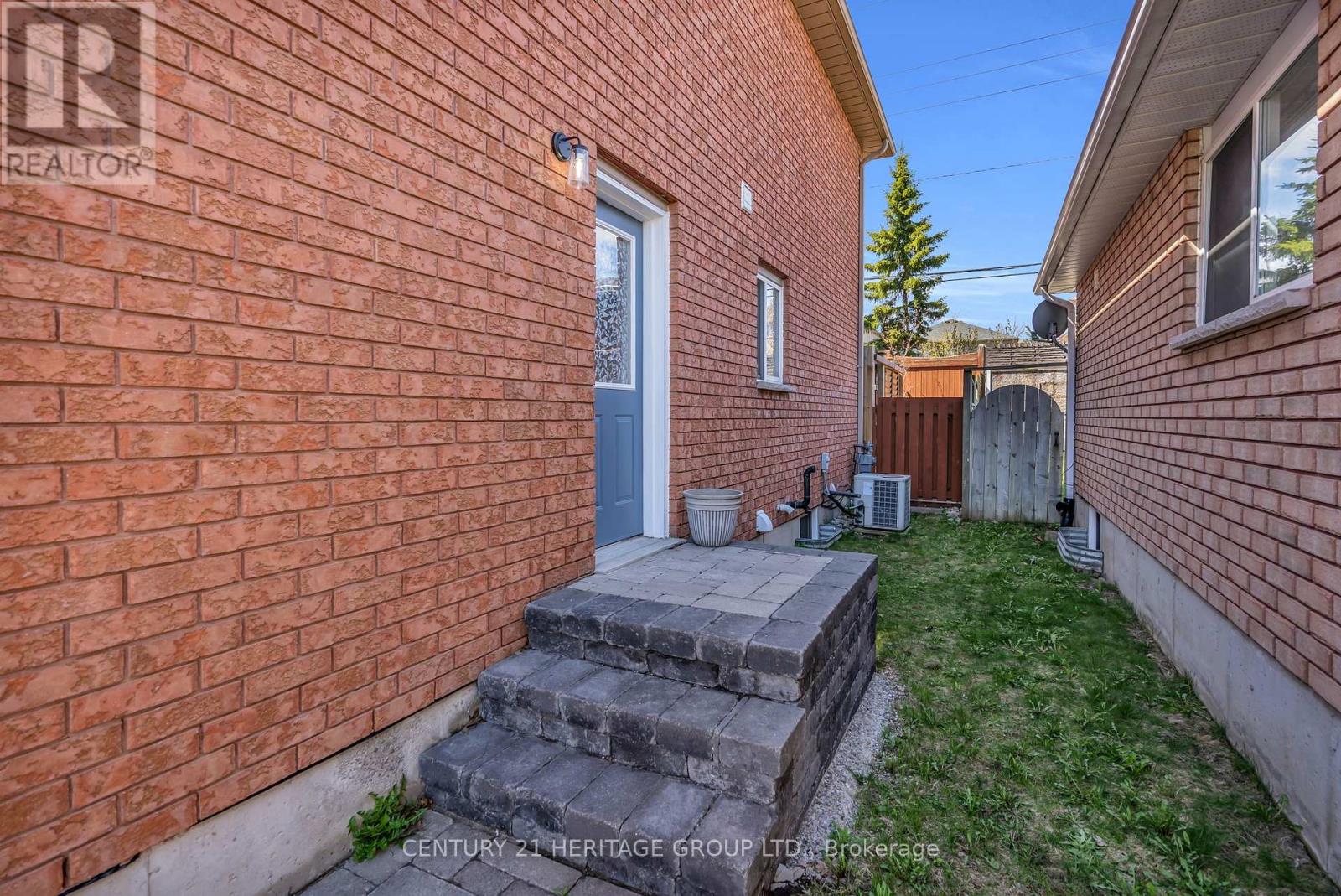 73 Stollar Boulevard, Barrie (Little Lake), Ontario  L4M 6N3 - Photo 50 - S13134138