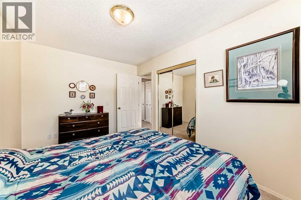 8 Meadow Place SE, Airdrie, Alberta  T4A 1W4 - Photo 33 - A2299404