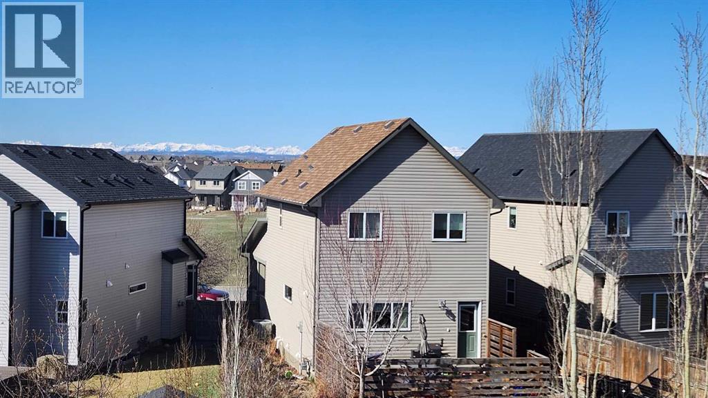 113 Copperpond Row SE, Calgary, Alberta  T2Z 1H3 - Photo 2 - A2302891