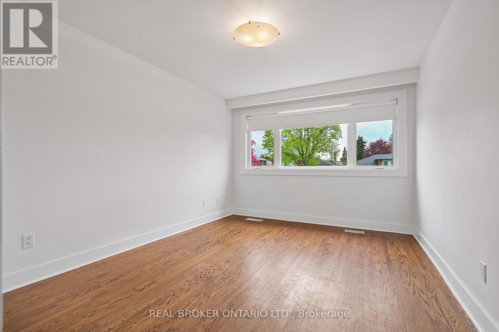 77 Norgrove Crescent, Toronto, Ontario  M9P 3C7 - Photo 19 - W13134042