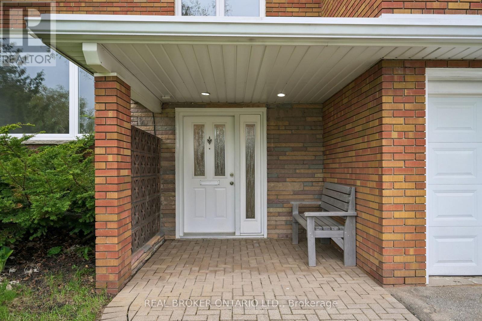 77 Norgrove Crescent, Toronto, Ontario  M9P 3C7 - Photo 2 - W13134042