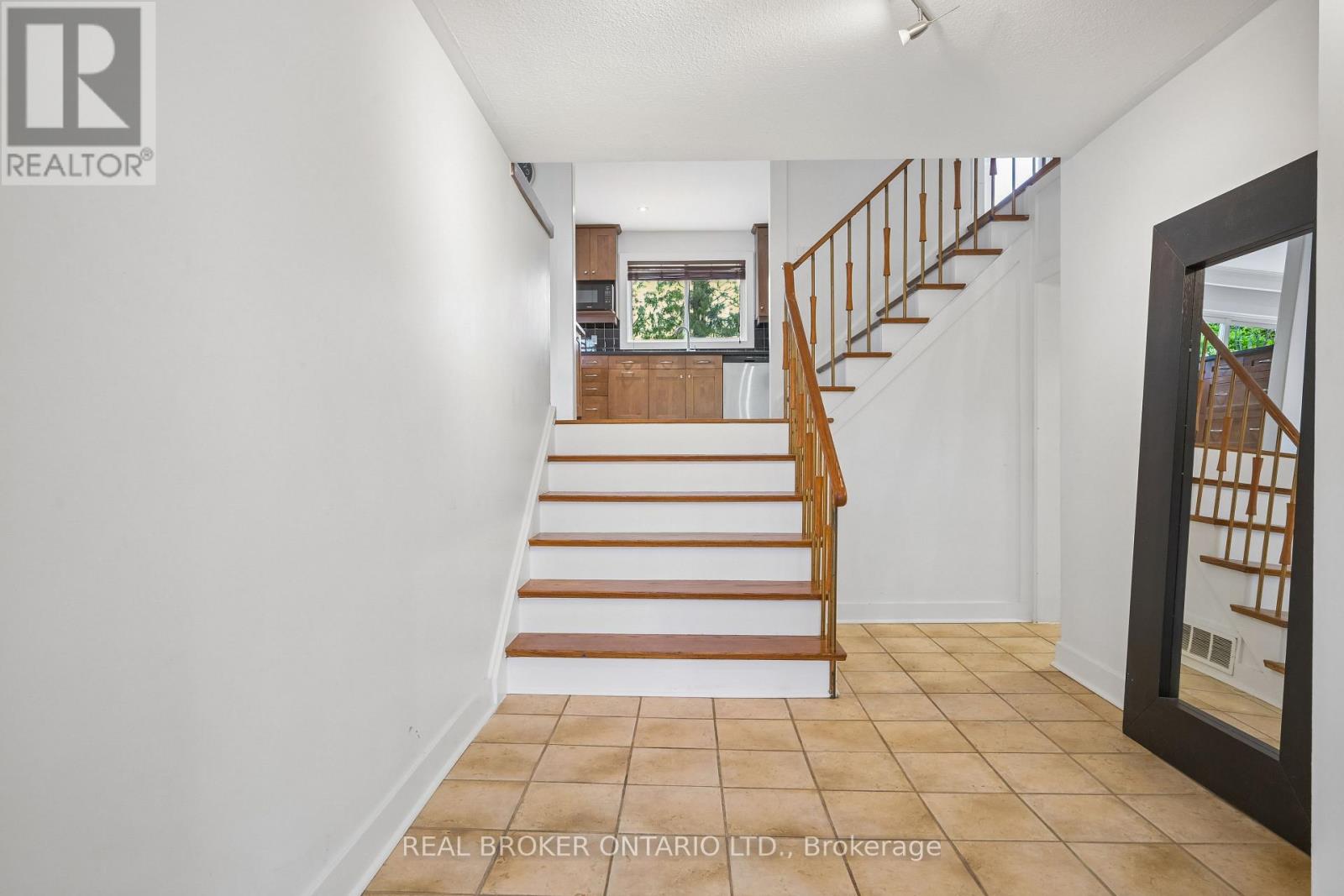 77 Norgrove Crescent, Toronto, Ontario  M9P 3C7 - Photo 21 - W13134042