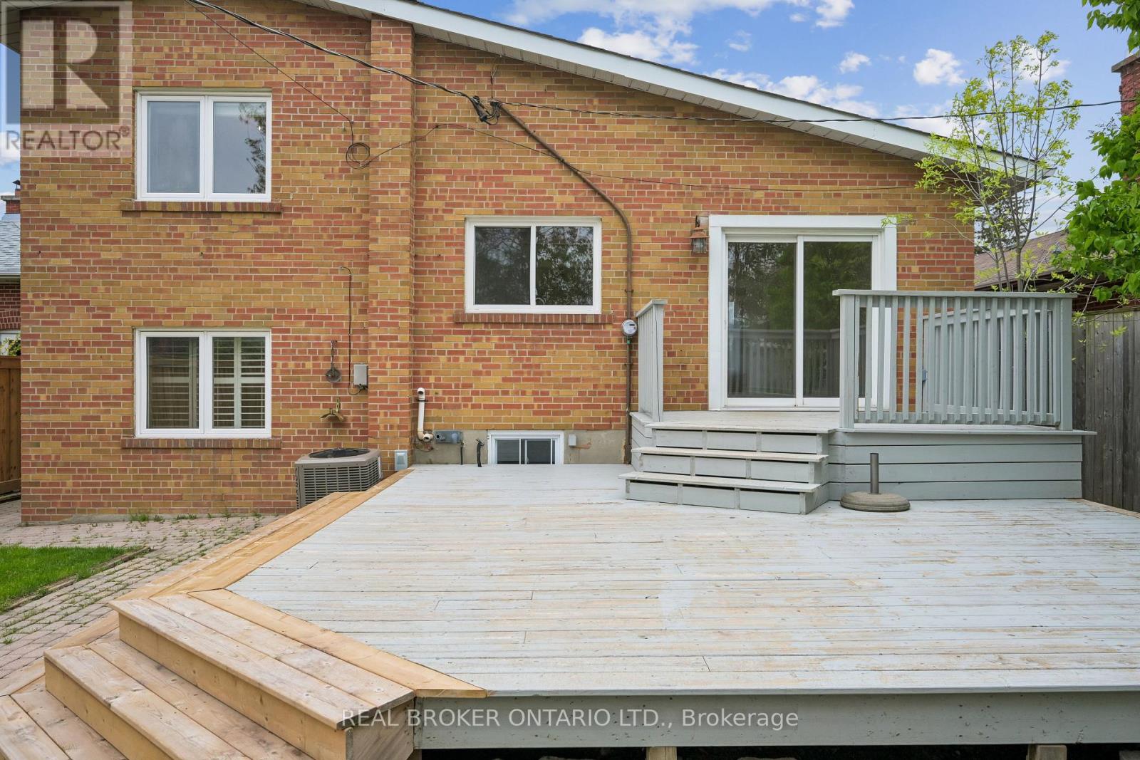 77 Norgrove Crescent, Toronto, Ontario  M9P 3C7 - Photo 29 - W13134042