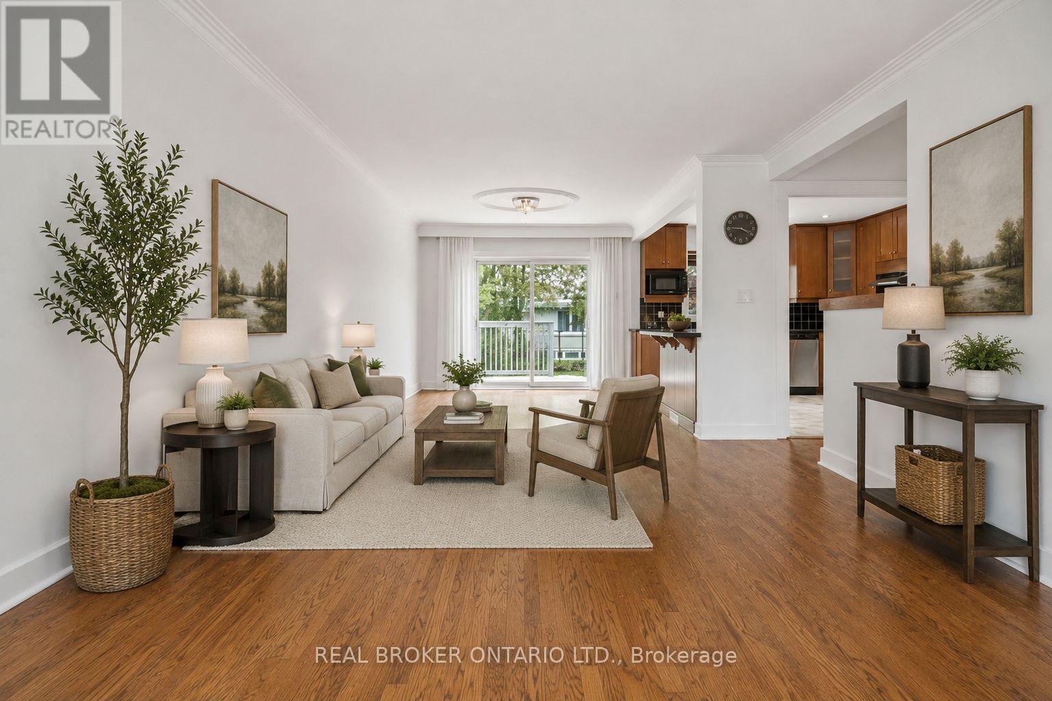 77 Norgrove Crescent, Toronto, Ontario  M9P 3C7 - Photo 5 - W13134042