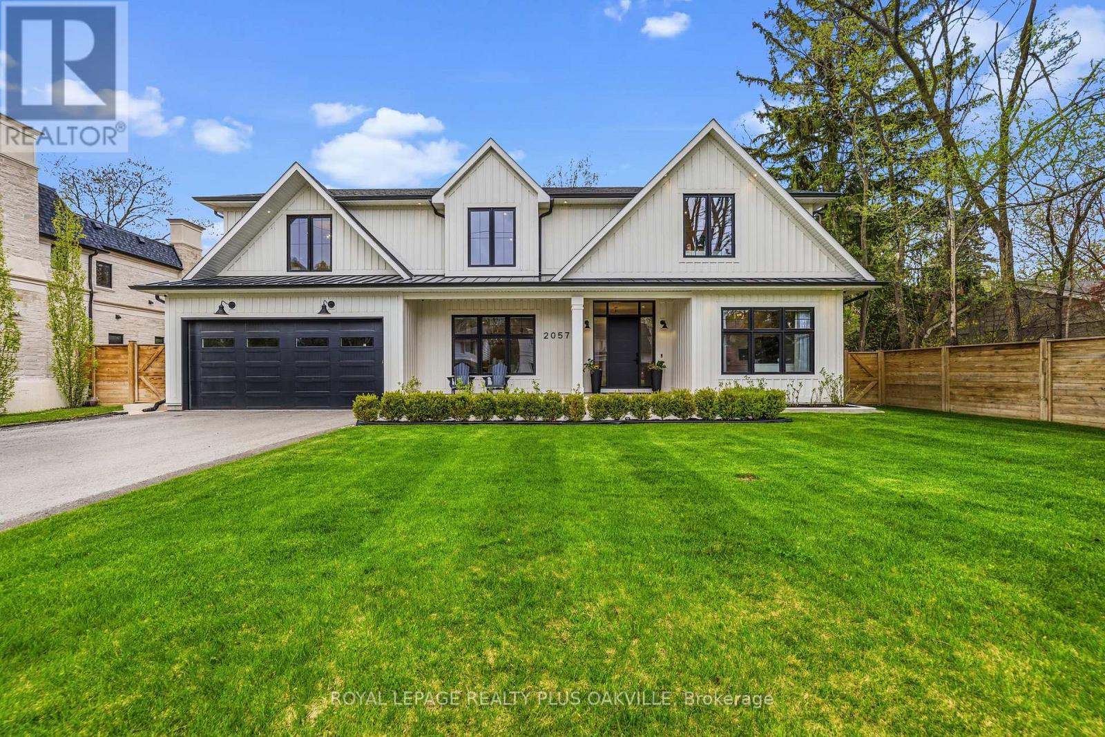 2057 SALVATOR BOULEVARD, Oakville, Ontario