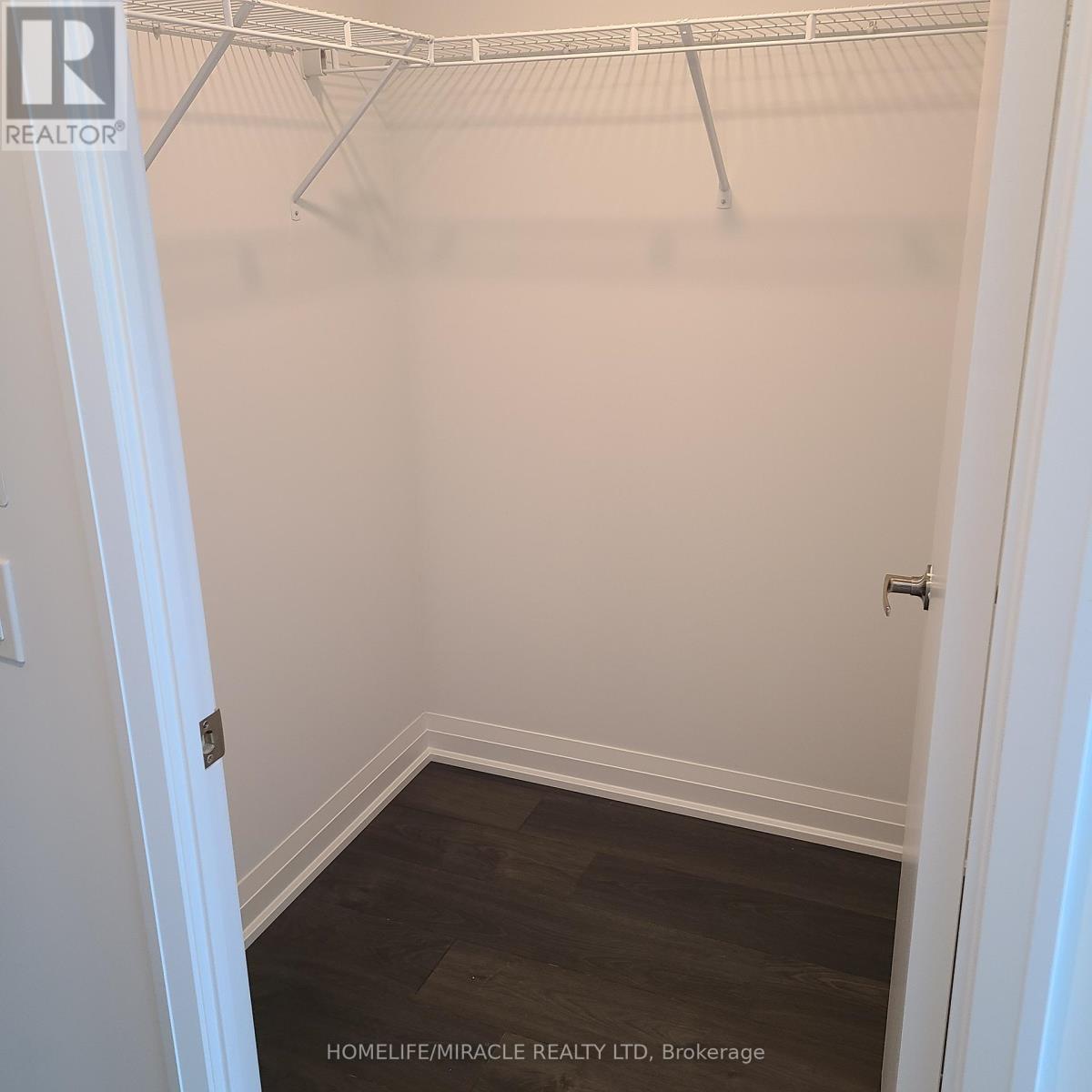 2406 - 30 Gibbs Road E, Toronto, Ontario  M9B 0E4 - Photo 6 - W13134058