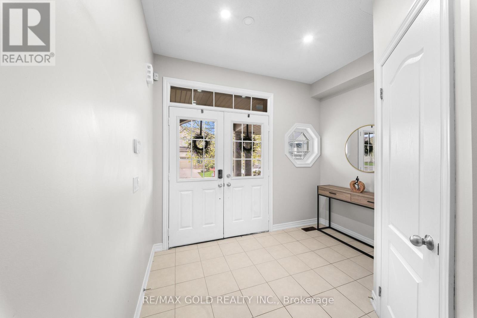 10 Rougebank Avenue, Caledon, Ontario  L7C 3V1 - Photo 6 - W13134114