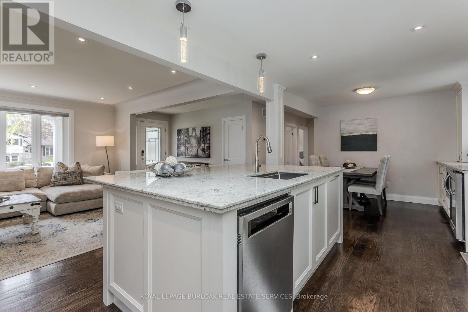 5411 Cornwall Crescent, Burlington, Ontario  L7L 3K2 - Photo 12 - W13134148