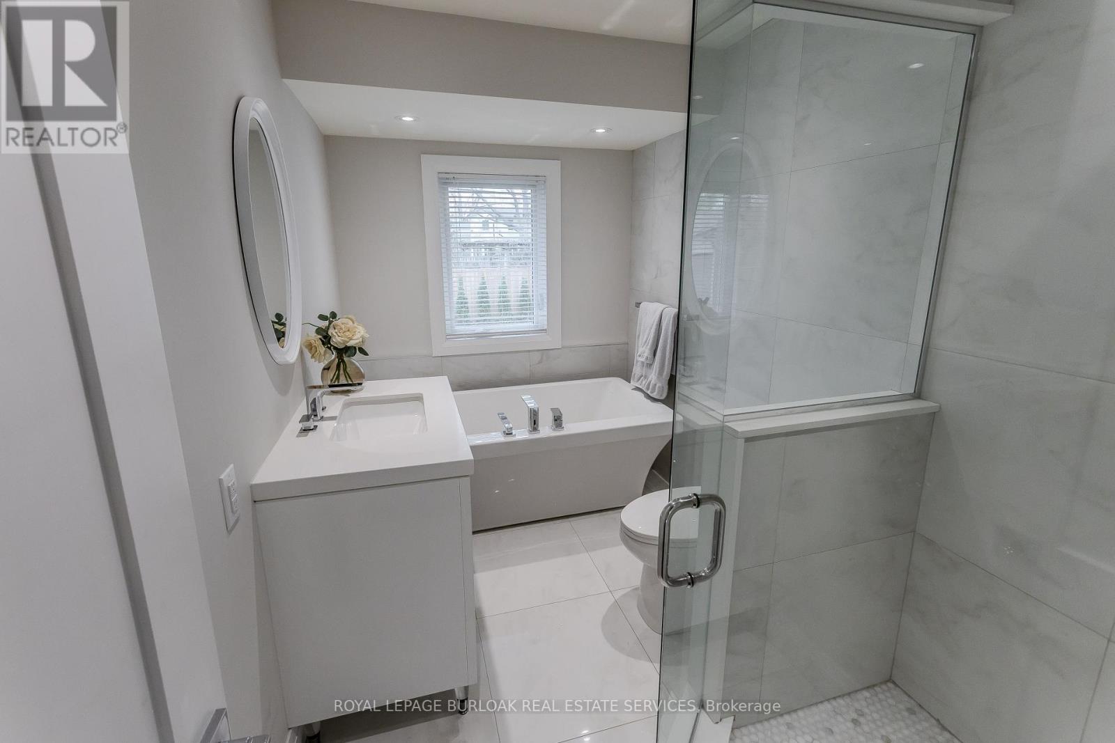 5411 Cornwall Crescent, Burlington, Ontario  L7L 3K2 - Photo 17 - W13134148