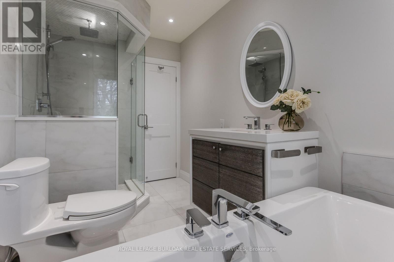 5411 Cornwall Crescent, Burlington, Ontario  L7L 3K2 - Photo 18 - W13134148