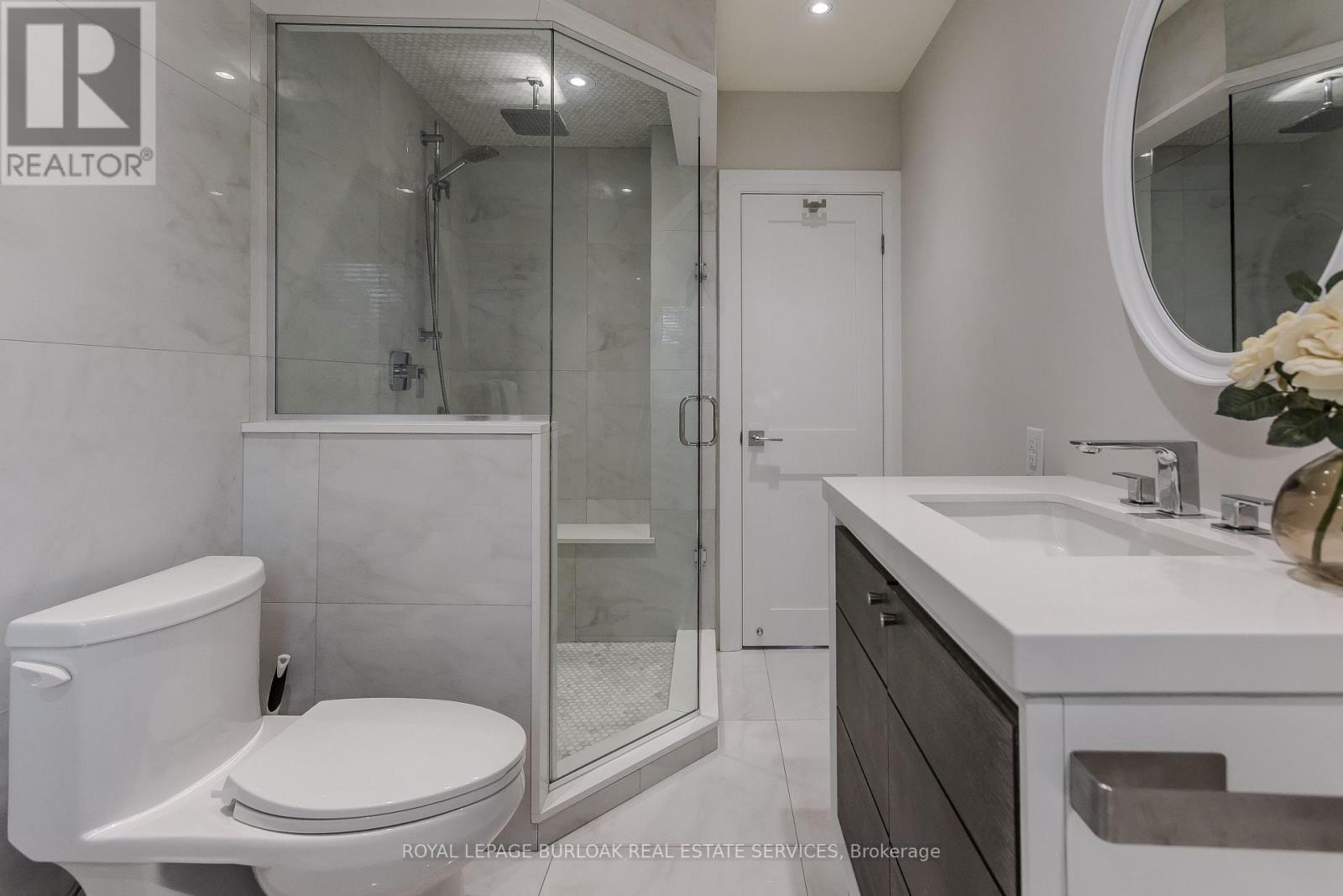 5411 Cornwall Crescent, Burlington, Ontario  L7L 3K2 - Photo 19 - W13134148