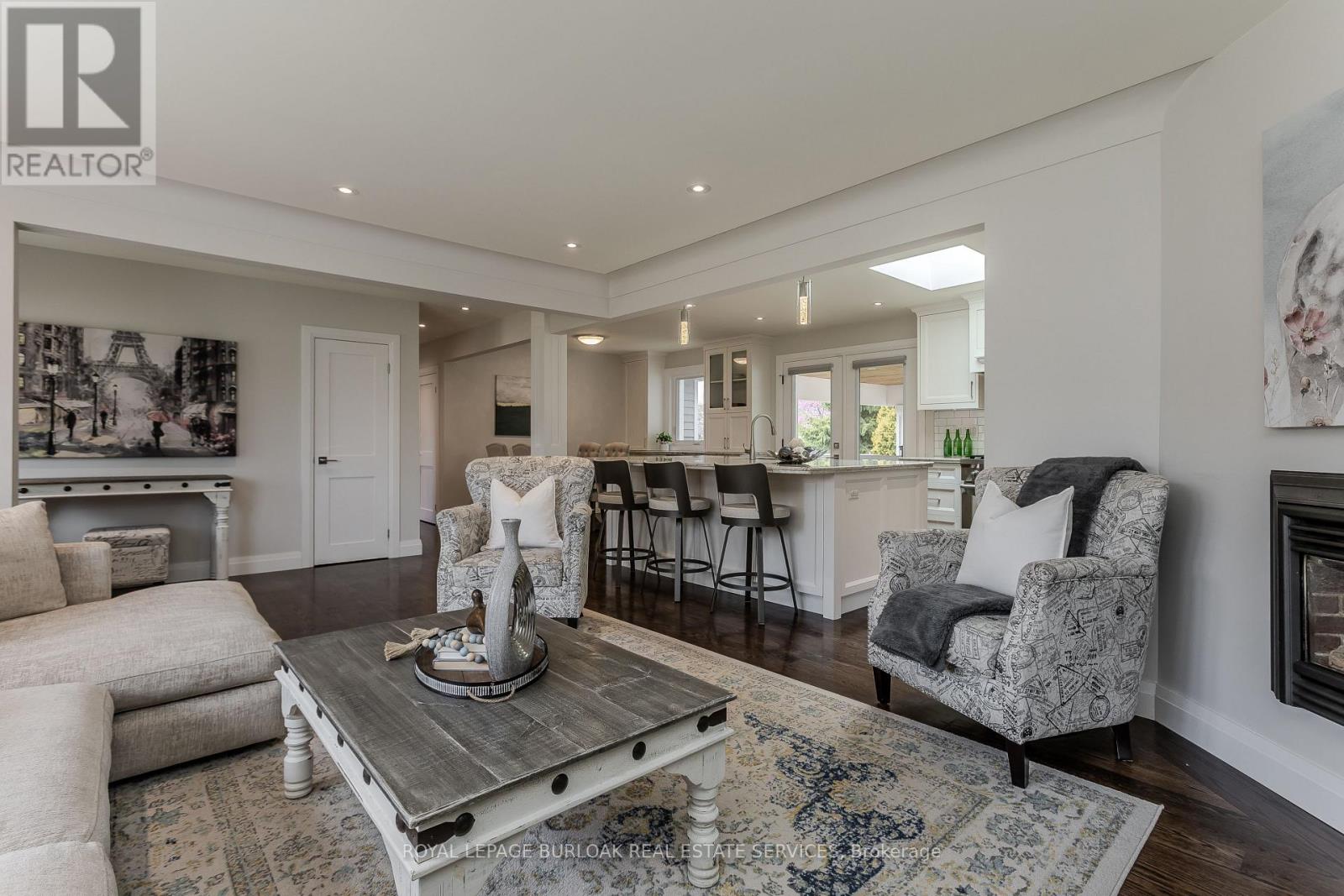 5411 Cornwall Crescent, Burlington, Ontario  L7L 3K2 - Photo 7 - W13134148