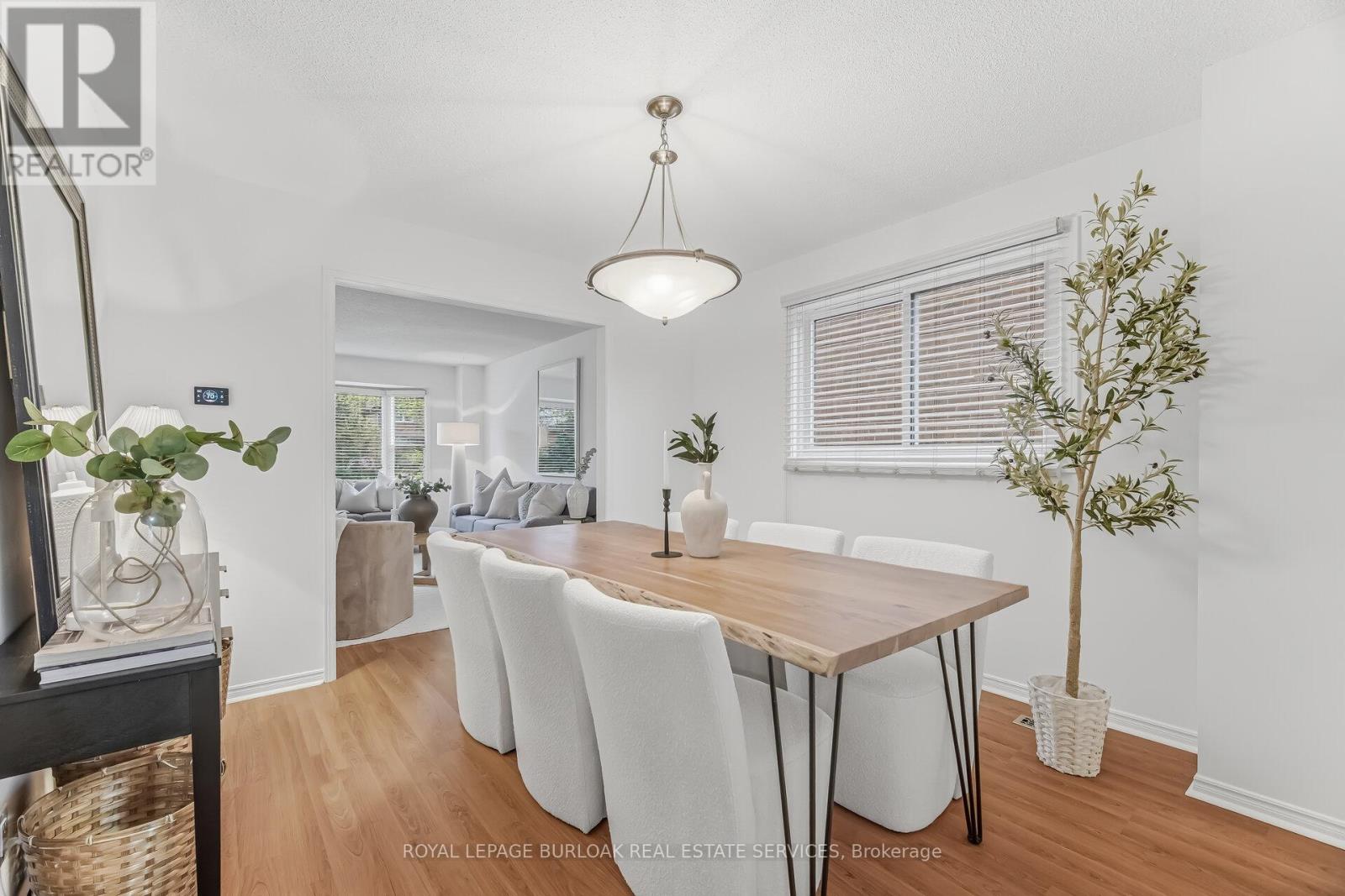 1004 Roxborough Drive, Oakville, Ontario  L6M 1E3 - Photo 9 - W13134200