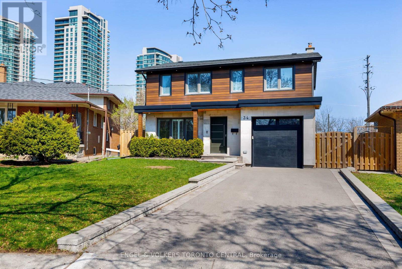 34 Rufford Road, Toronto, Ontario  M8W 4V6 - Photo 1 - W13134222