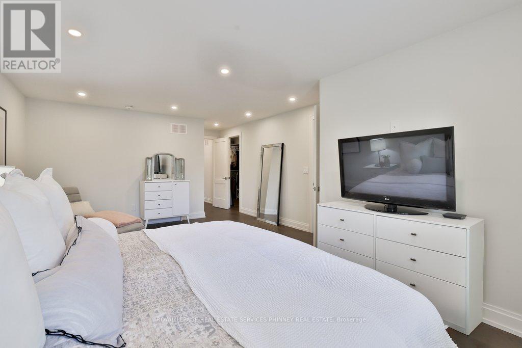 6 Iroquois Avenue, Mississauga, Ontario  L5G 1M6 - Photo 16 - W13134252
