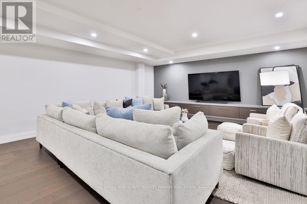 6 Iroquois Avenue, Mississauga, Ontario  L5G 1M6 - Photo 32 - W13134252