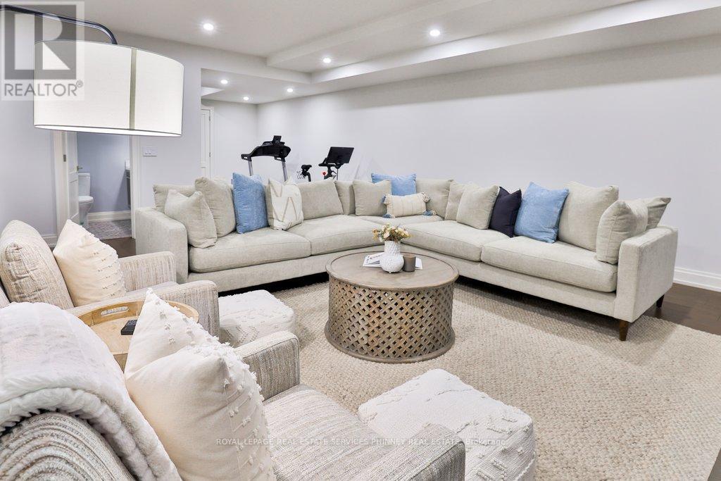 6 Iroquois Avenue, Mississauga, Ontario  L5G 1M6 - Photo 34 - W13134252