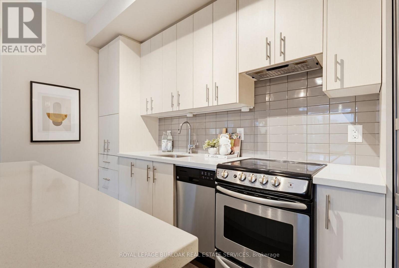 202 - 457 Plains Road E, Burlington, Ontario  L7T 0B8 - Photo 6 - W13134296