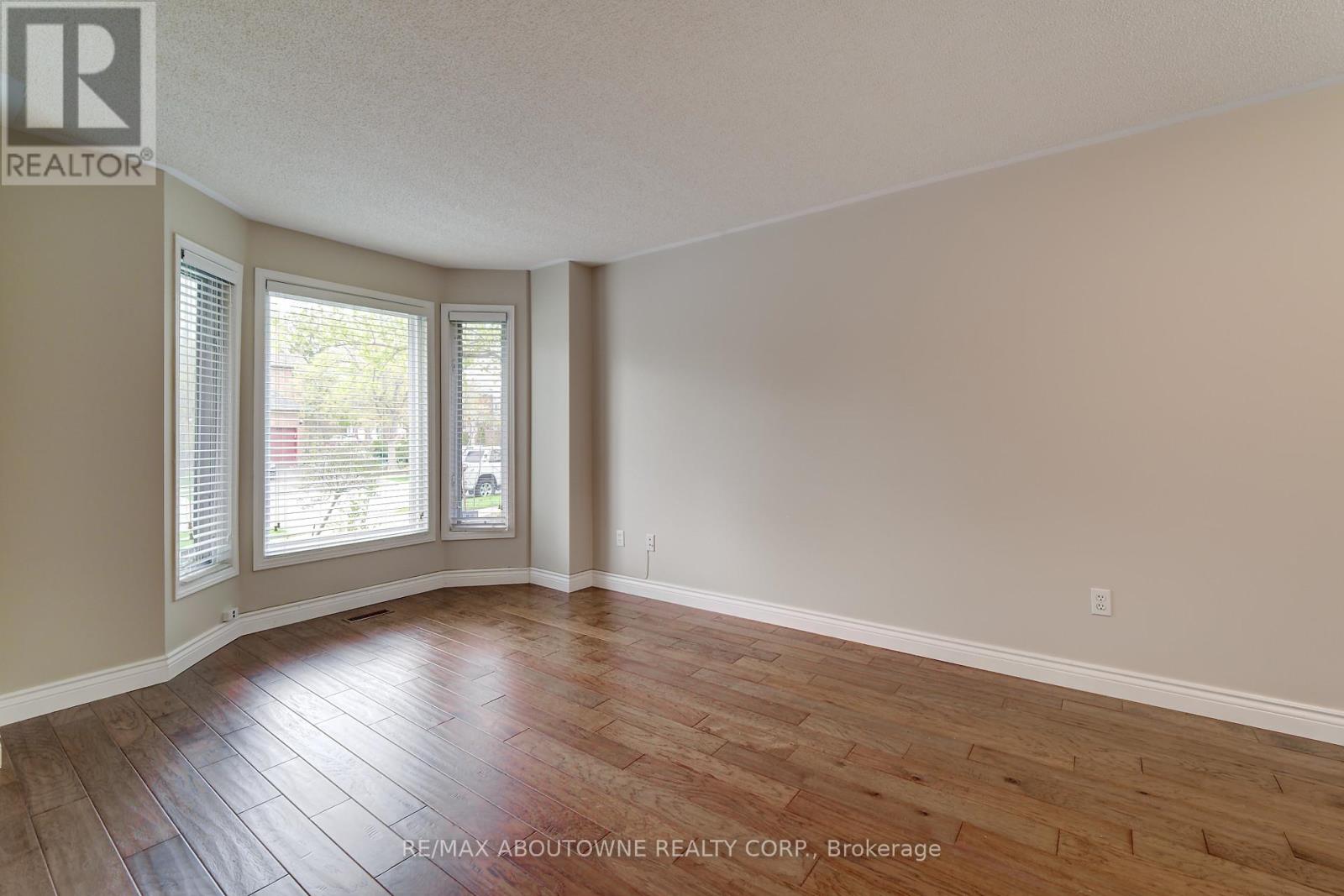 1154 Glen Valley Road, Oakville, Ontario  L6M 3K6 - Photo 10 - W13134310