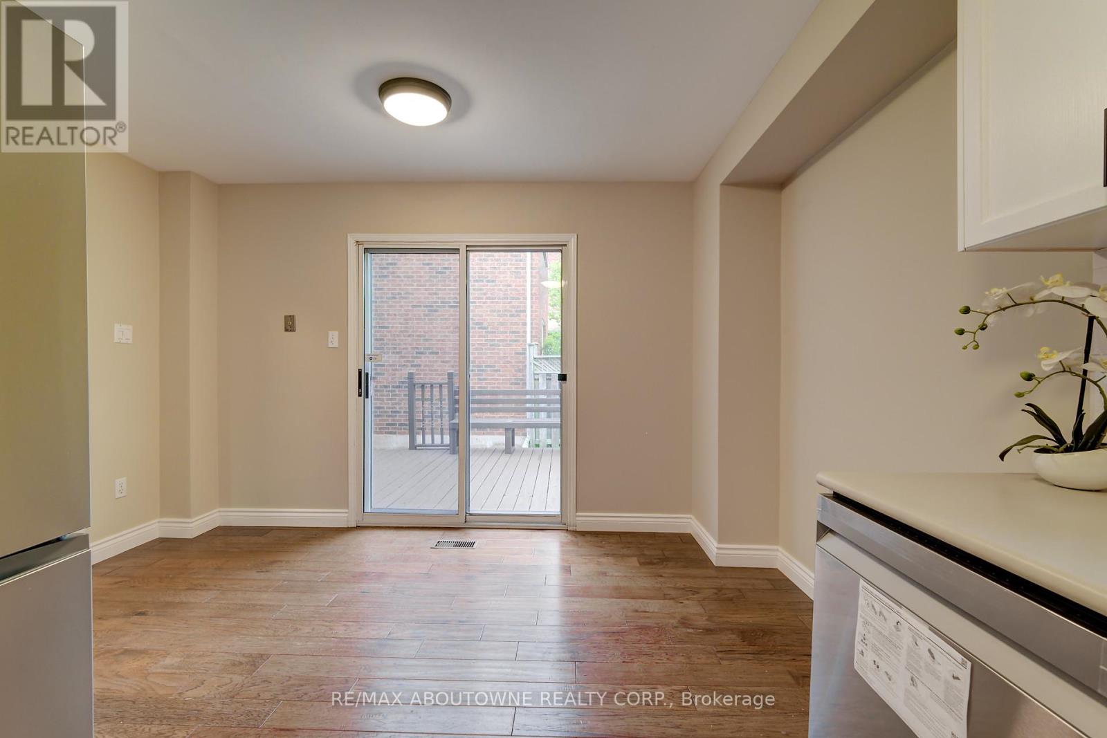 1154 Glen Valley Road, Oakville, Ontario  L6M 3K6 - Photo 12 - W13134310