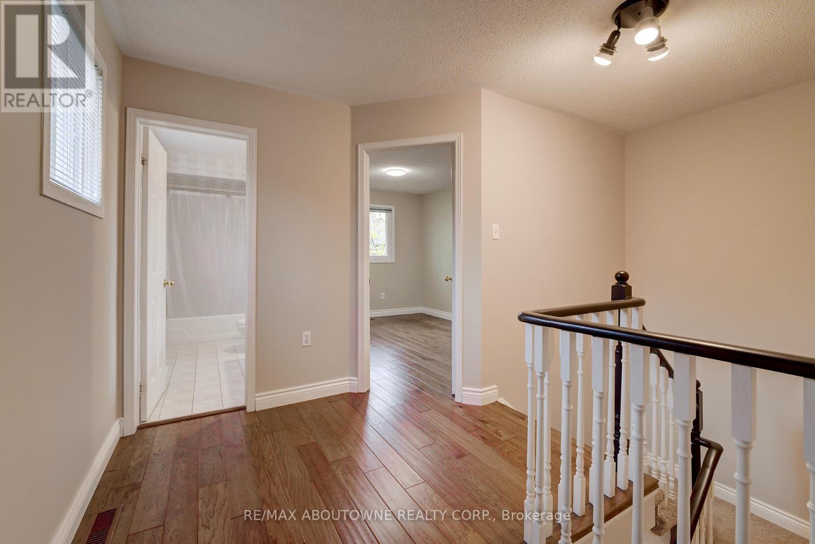 1154 Glen Valley Road, Oakville, Ontario  L6M 3K6 - Photo 18 - W13134310