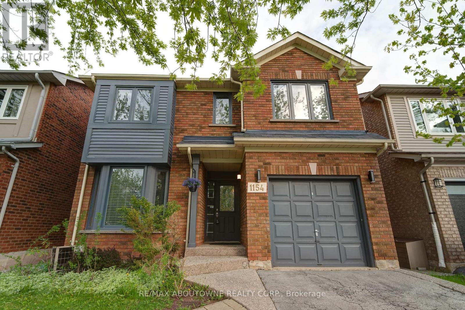 1154 Glen Valley Road, Oakville, Ontario  L6M 3K6 - Photo 4 - W13134310