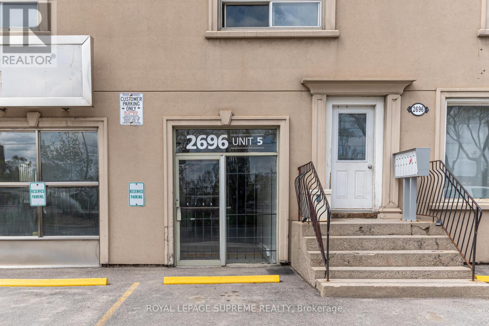 5 - 2696 ST CLAIR AVENUE W, Toronto, Ontario