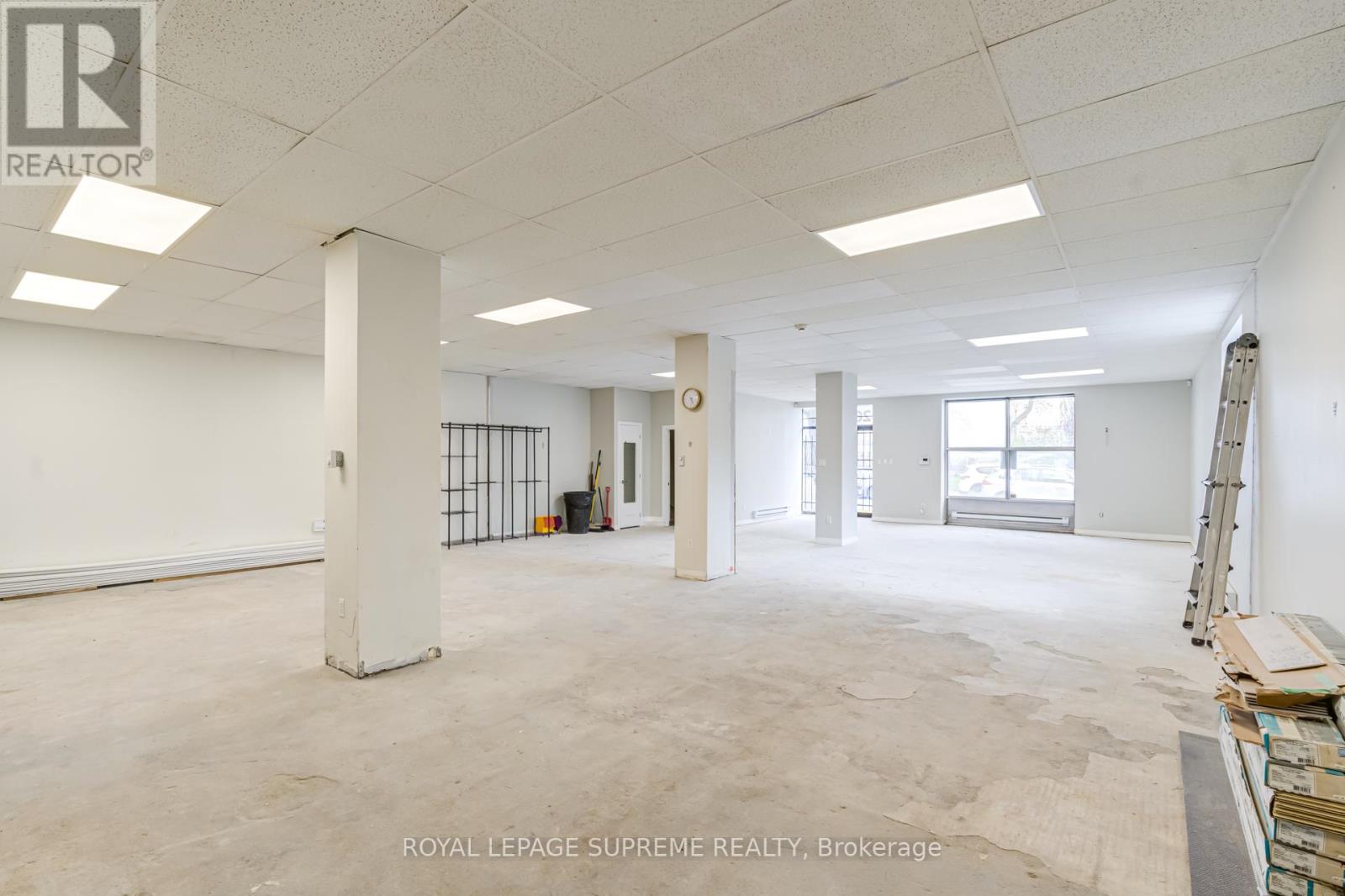 5 - 2696 St Clair Avenue W, Toronto, Ontario M6N 1M2 - Photo 11 - W13134398
