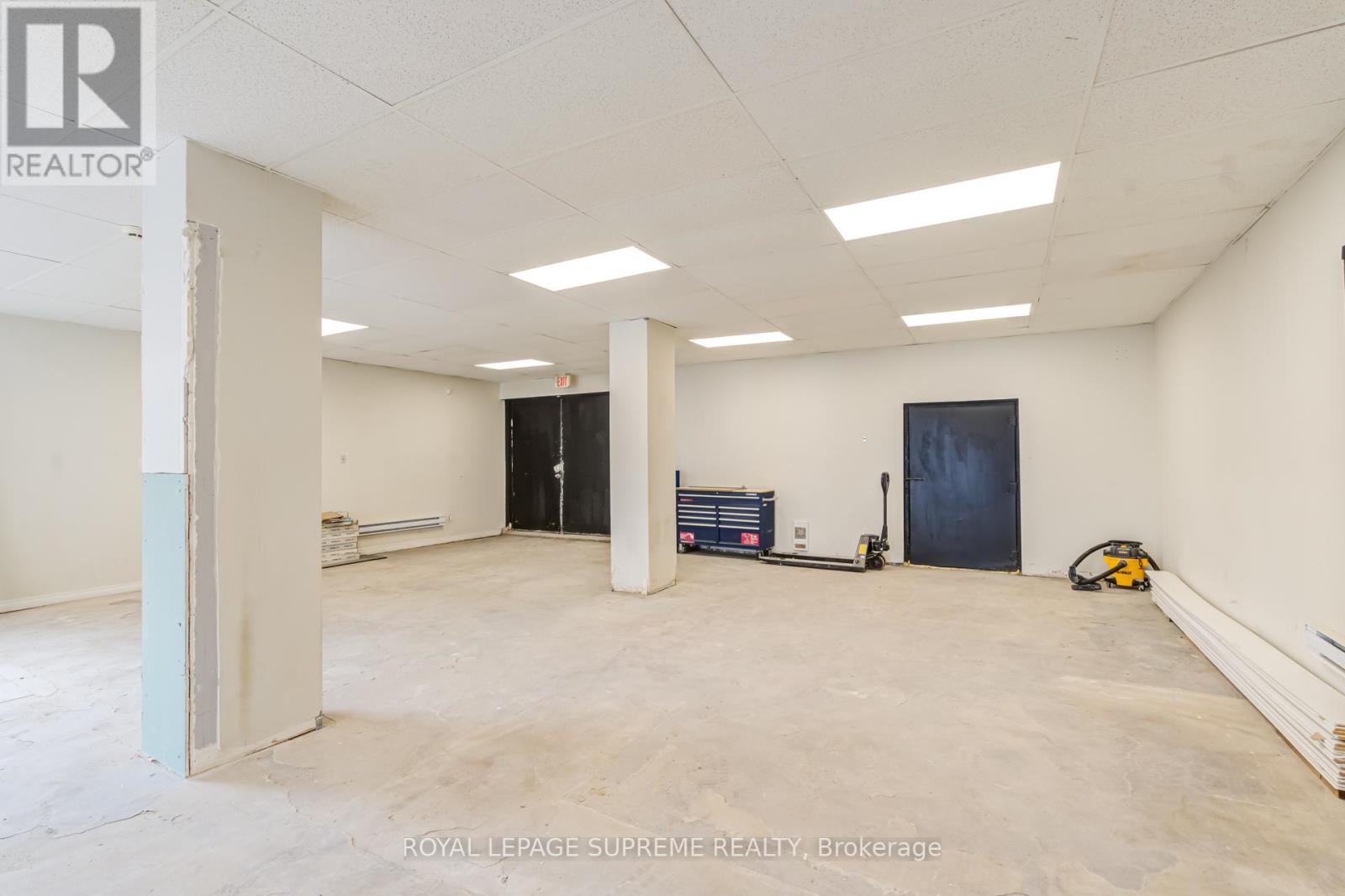 5 - 2696 St Clair Avenue W, Toronto, Ontario M6N 1M2 - Photo 13 - W13134398