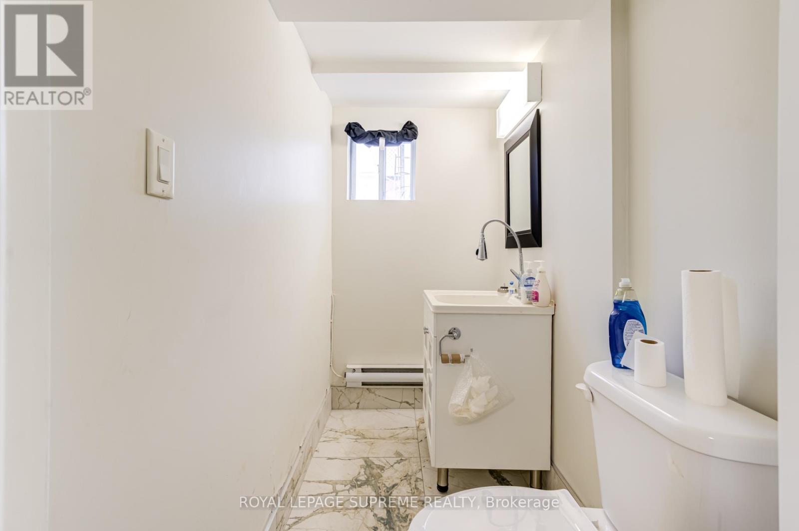 5 - 2696 St Clair Avenue W, Toronto, Ontario M6N 1M2 - Photo 18 - W13134398