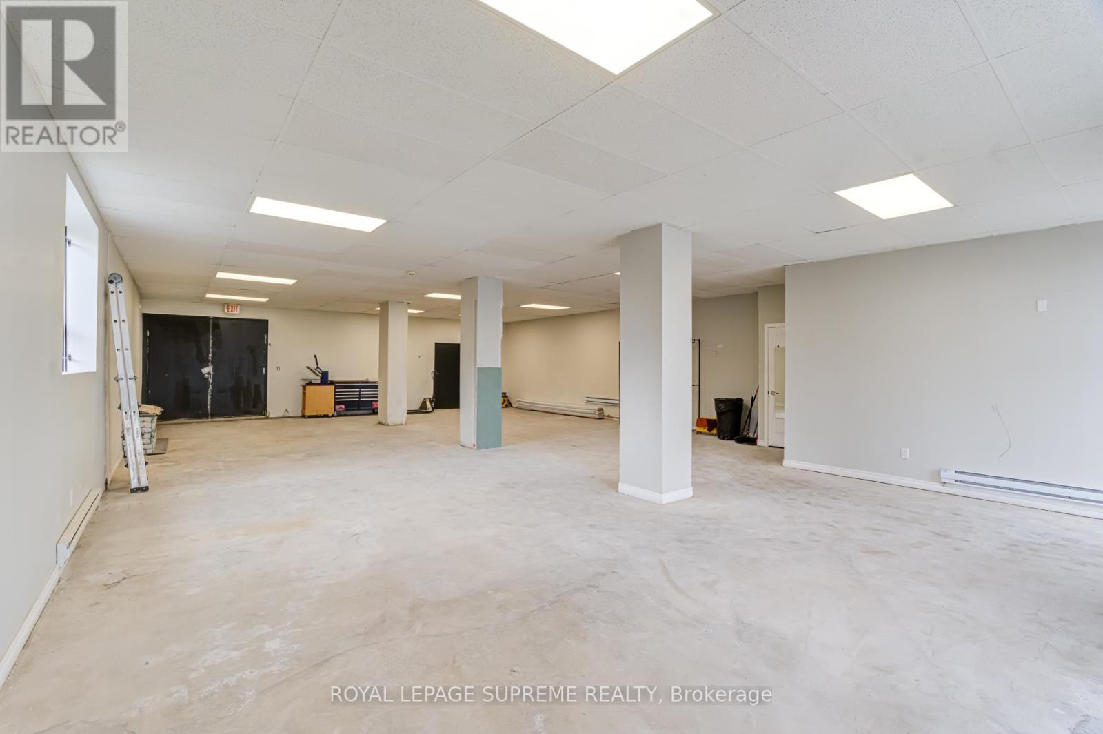 5 - 2696 St Clair Avenue W, Toronto, Ontario M6N 1M2 - Photo 7 - W13134398