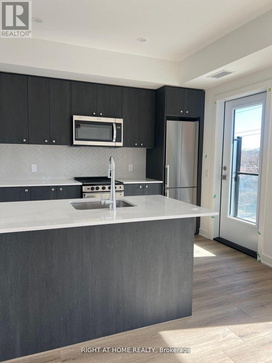 316 - 312 Erb Street W, Waterloo, Ontario  N2L 1W3 - Photo 2 - X13134074